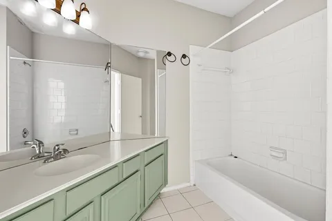 $280,000 | 807 Lake Bridge Drive, Lake Dallas, TX 75065