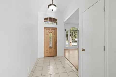 $280,000 | 807 Lake Bridge Drive, Lake Dallas, TX 75065