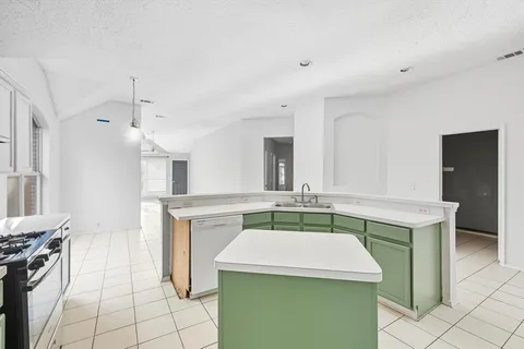 $280,000 | 807 Lake Bridge Drive, Lake Dallas, TX 75065