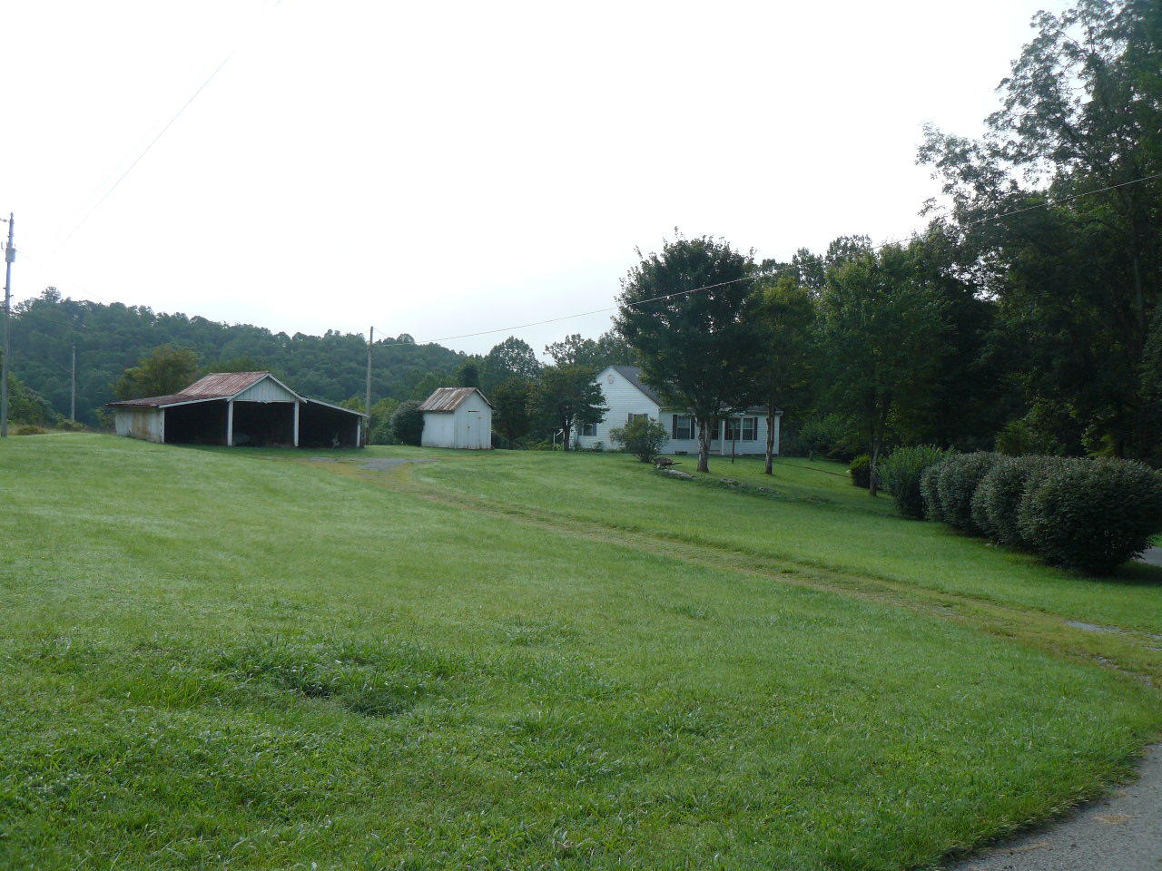 409 Loop Hollow Road New Tazewell, TN 37825 - Photo 1 of 23 P1380711