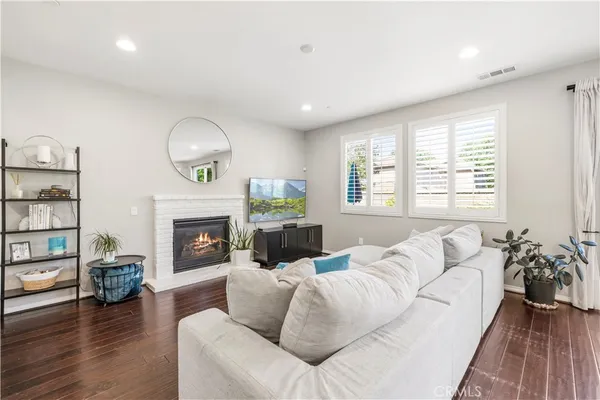 $1,025,000 | 24410 Aranda Lane, Valencia, CA 91354