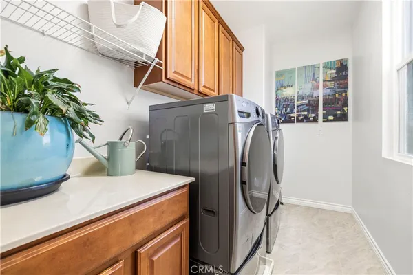 $1,025,000 | 24410 Aranda Lane, Valencia, CA 91354