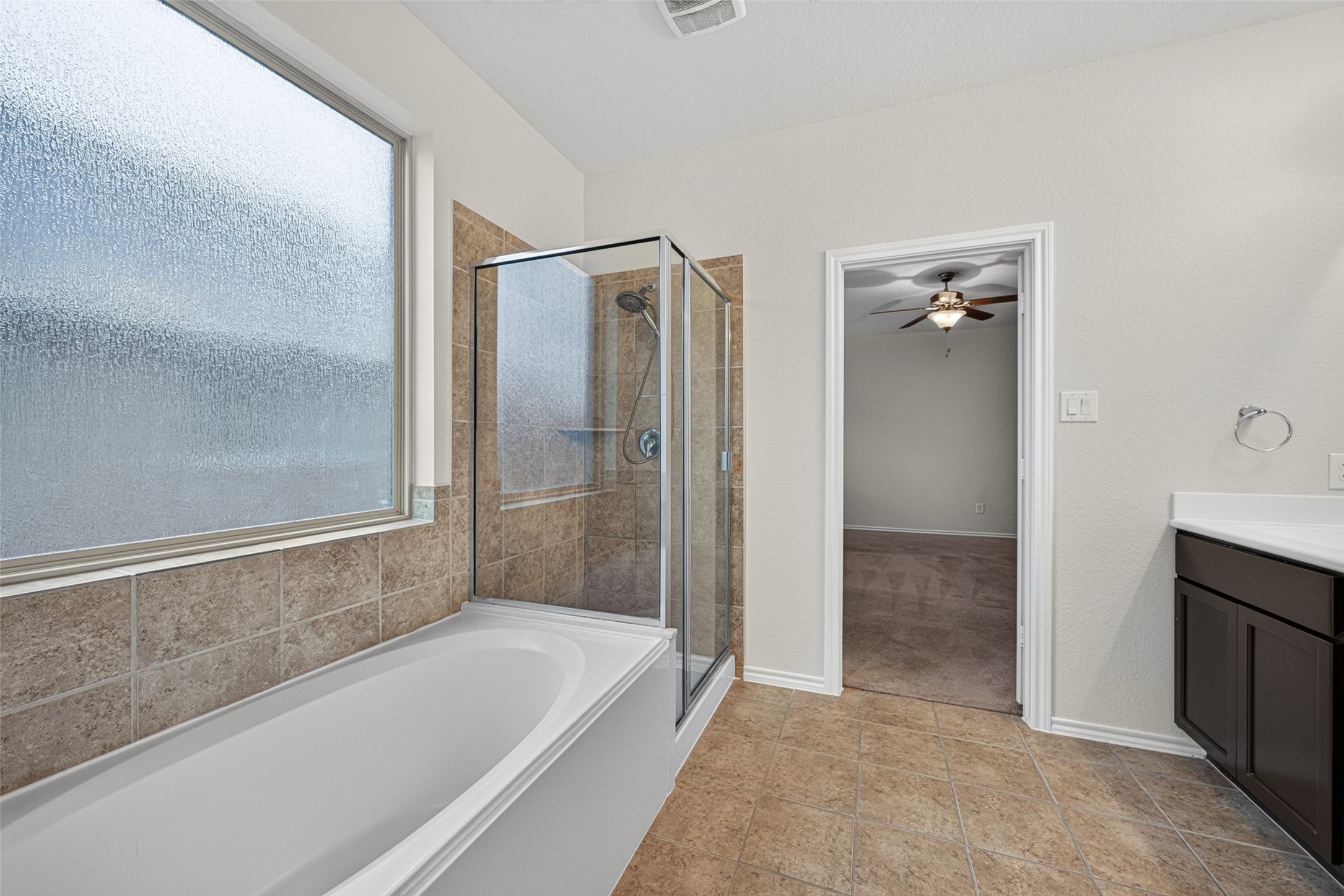19023 Pinewood Point Lane Tomball, TX 77377 - Photo 12 of 44 Gallery Image 12