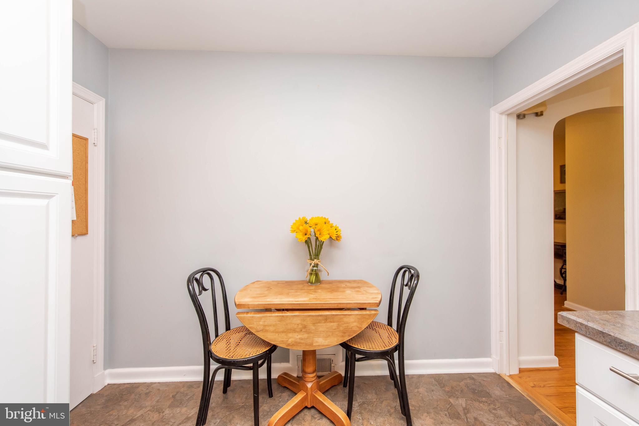 2307 Old Frederick Road Baltimore, MD 21228 - Photo 15 of 49 Breakfast nook