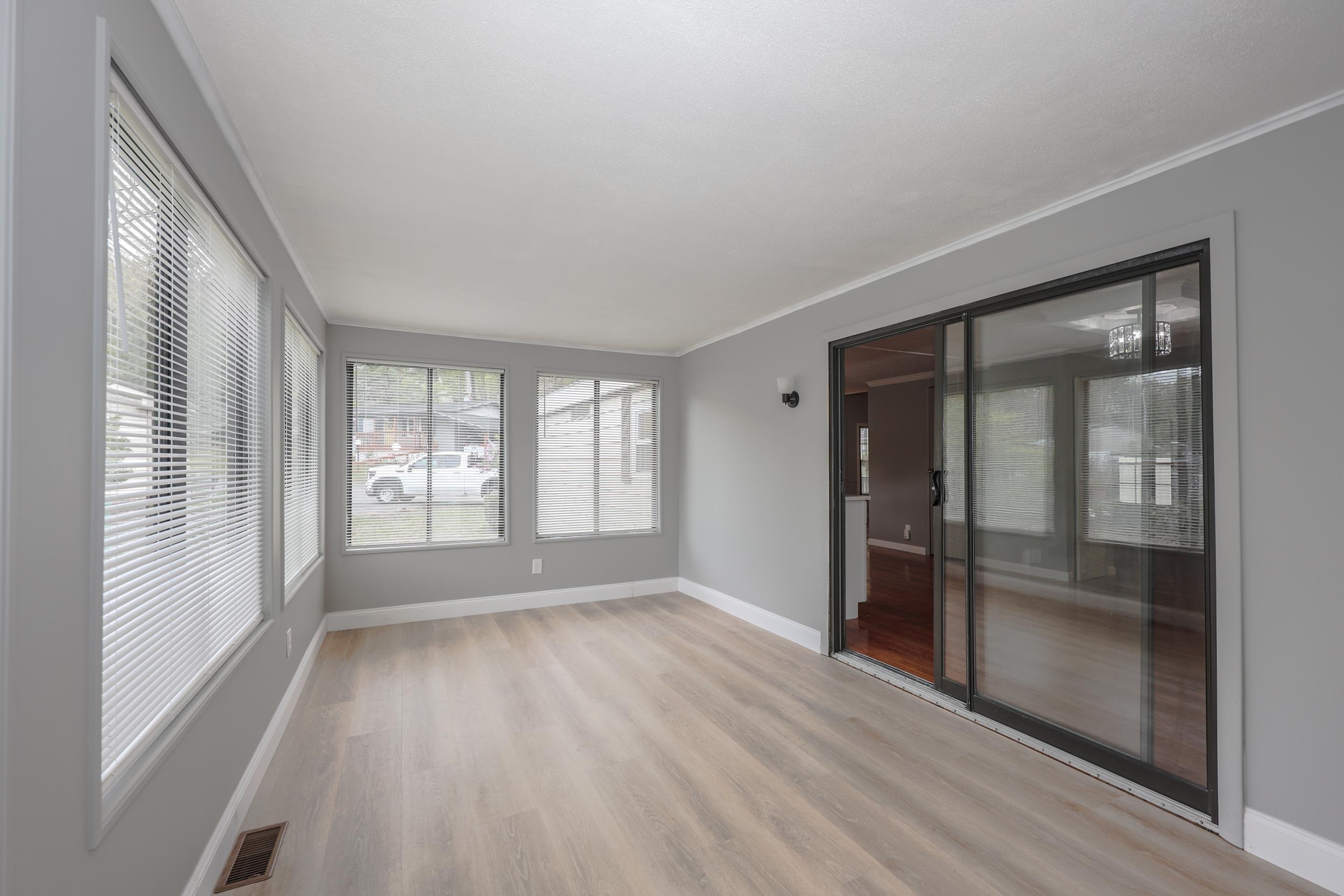 62 Roger Road Goffstown, NH 03045 - Photo 10 of 28
