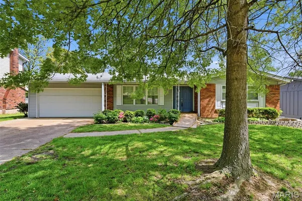 $323,000 | 416 Scottfield Terrace, Ballwin, MO 63011