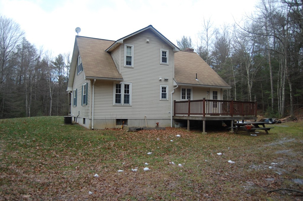 58 Leno Road Holland, MA 01521 - Photo 4 of 23