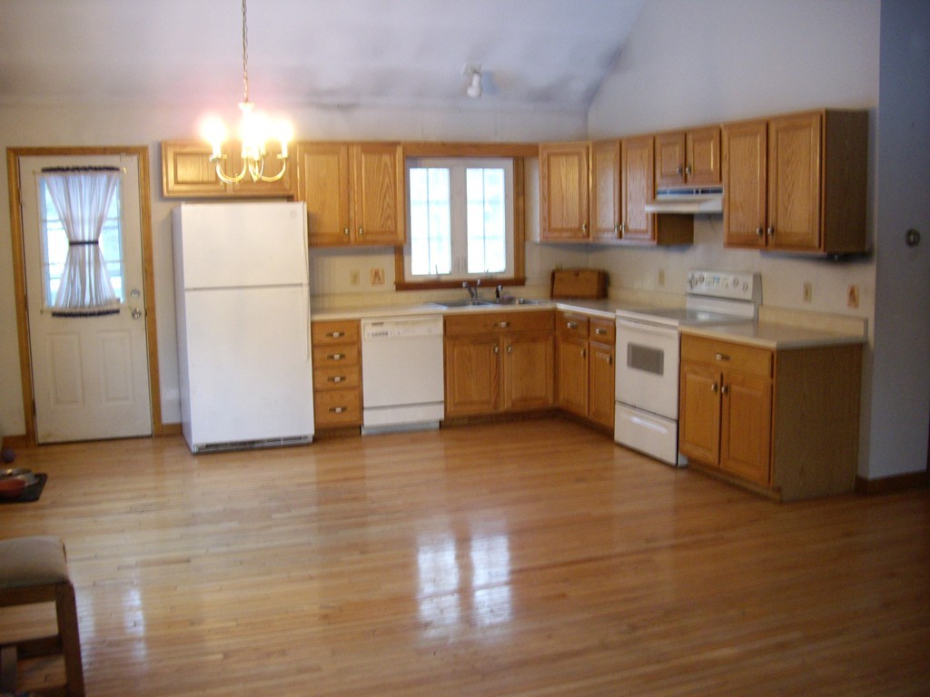 58 Leno Road Holland, MA 01521 - Photo 5 of 23
