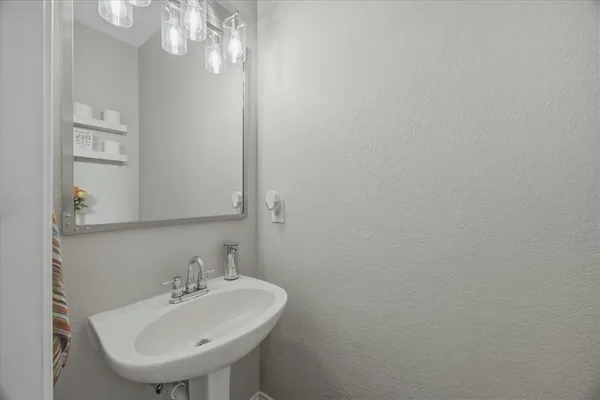 $419,999 | 322 Sweet Leaf Lane, Lake Dallas, TX 75065