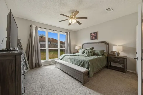 $419,999 | 322 Sweet Leaf Lane, Lake Dallas, TX 75065