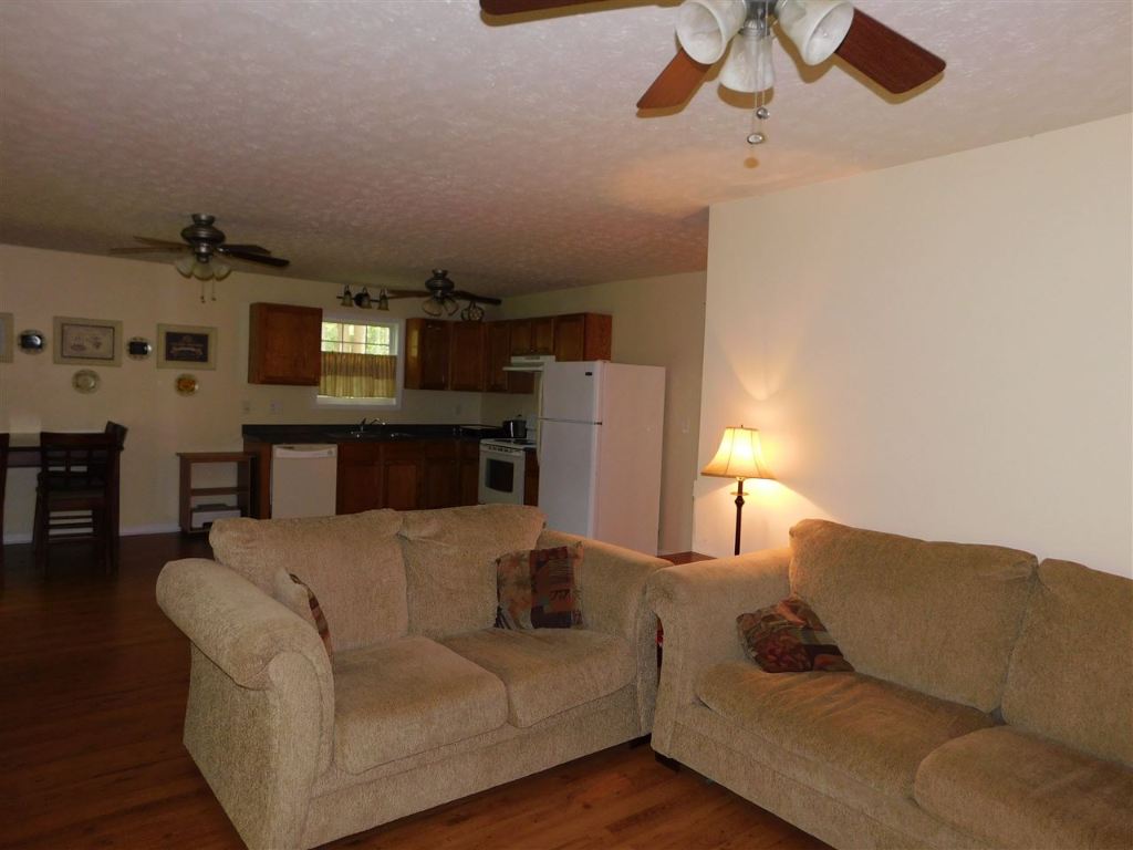 79 Rue Chalet Lavonia, GA 30553 - Photo 9 of 17