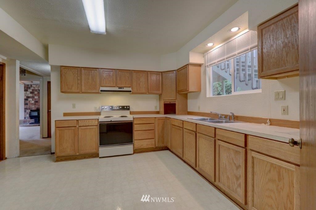 17024 17th Avenue Southeast Bothell, WA 98012 - Photo 14 of 23
