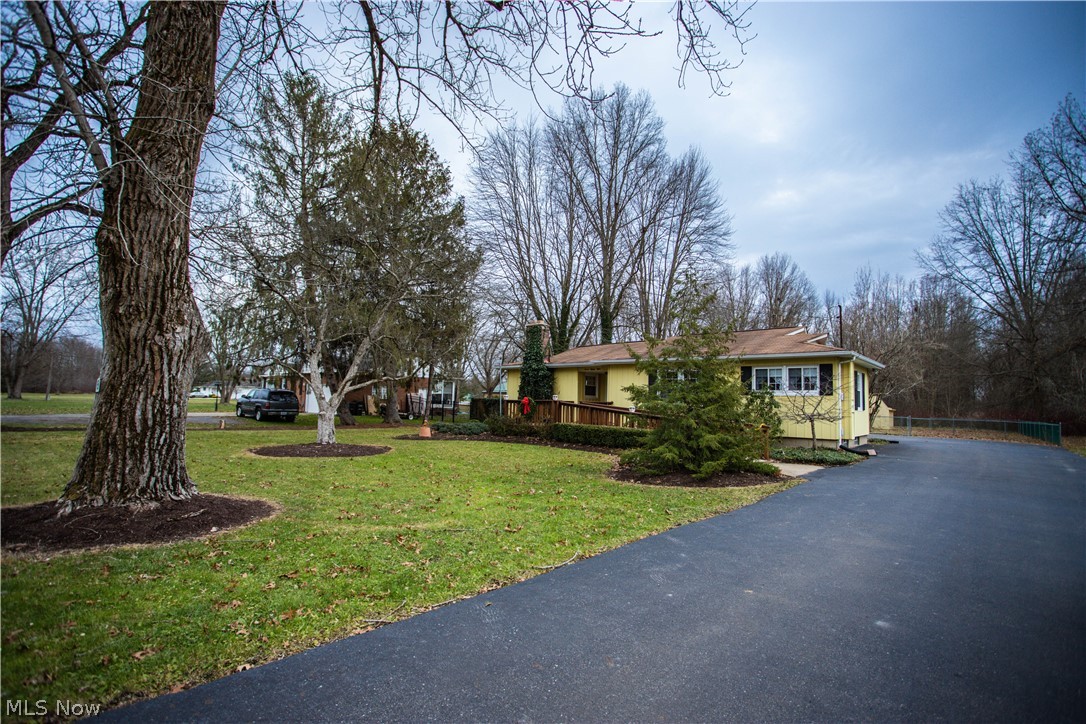 788 Airport Road Northwest Warren, OH 44481 - Photo 2 of 26