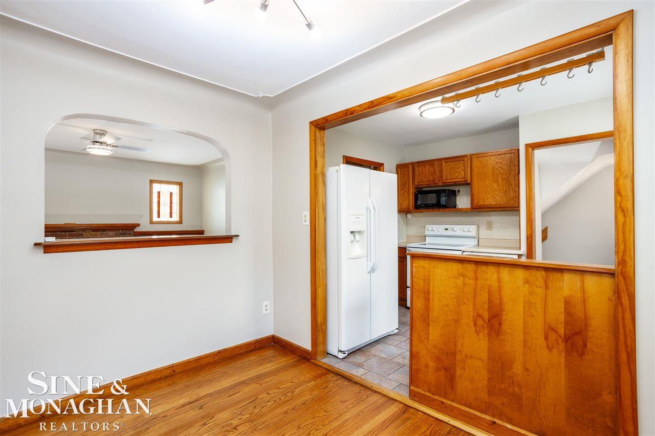 22152 Hayes Avenue Eastpointe, MI 48021 - Photo 7 of 44
