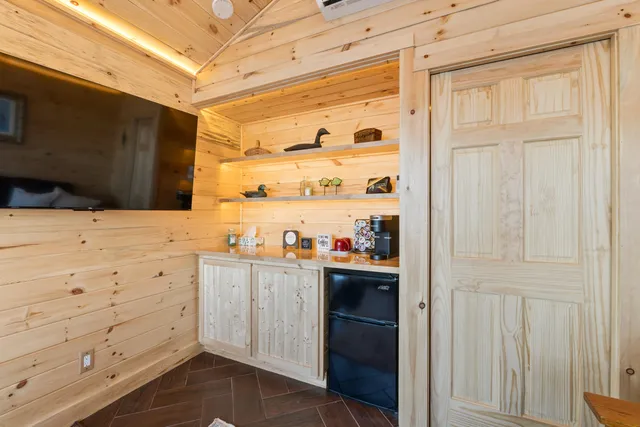 $205,000 | 1105 South Belfast Avenue, Augusta, ME 04330