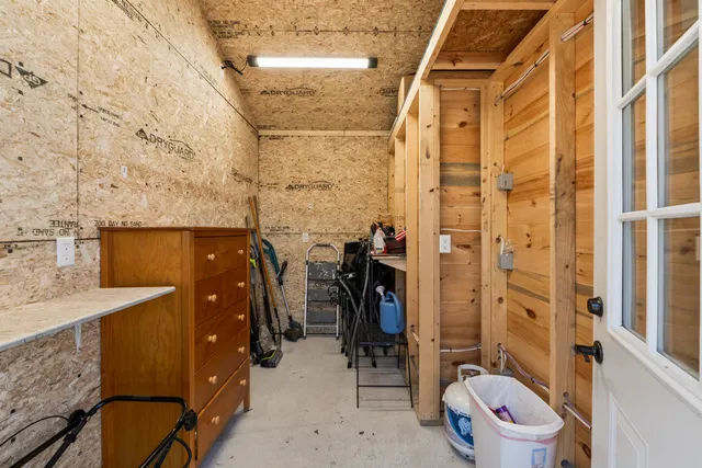 $205,000 | 1105 South Belfast Avenue, Augusta, ME 04330