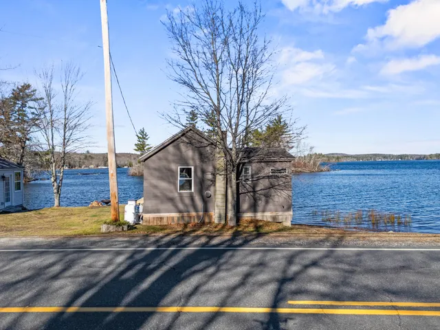 $205,000 | 1105 South Belfast Avenue, Augusta, ME 04330