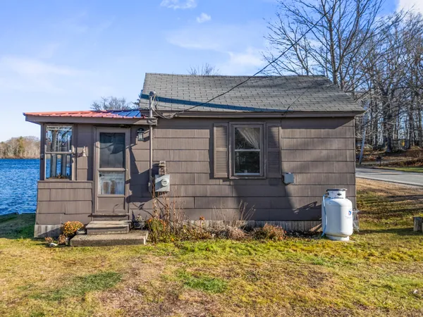 $205,000 | 1105 South Belfast Avenue, Augusta, ME 04330
