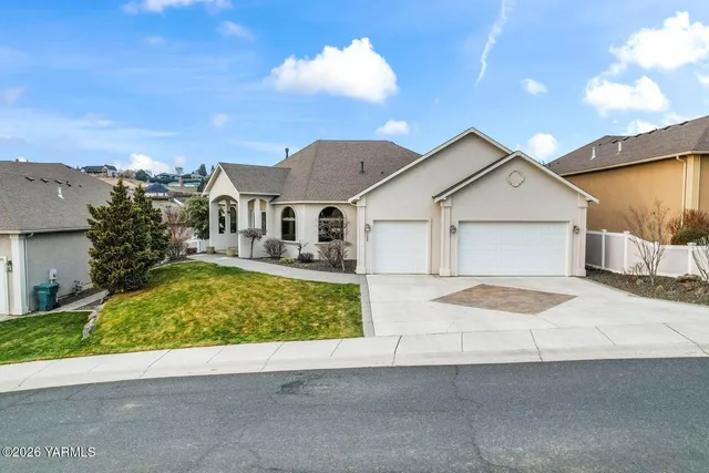 $725,000 | 7205 Englewood Hill Place, Yakima, WA 98908
