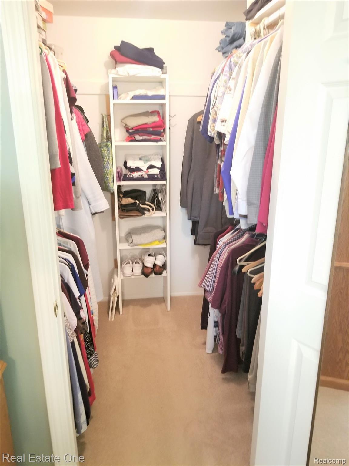 21602 Welch Road Northville, MI 48167 - Photo 20 of 29 Master Closet