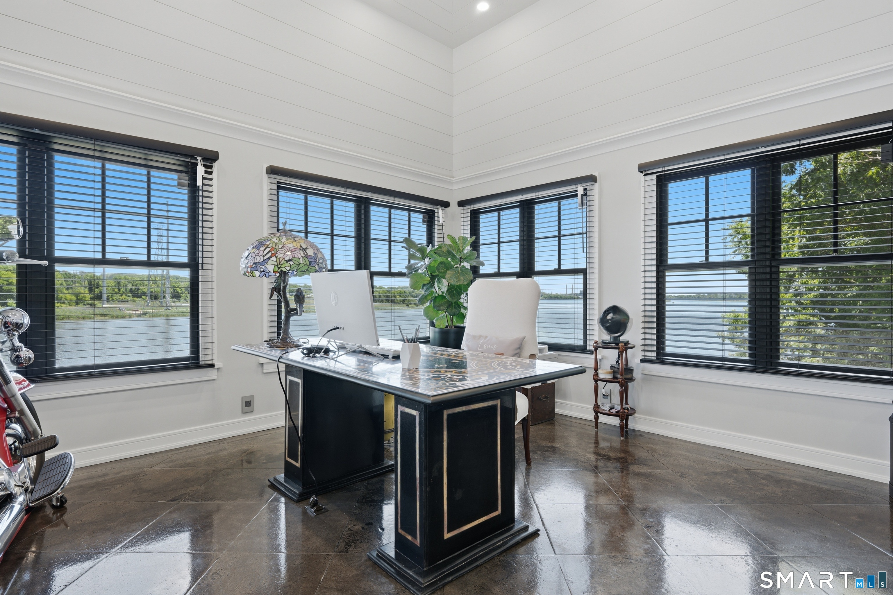500 River Road Stratford, CT 06614 - Photo 21 of 40