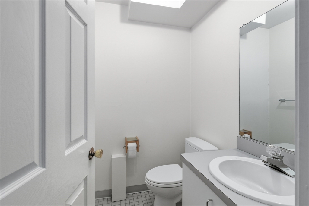 5 Meadowbrook Road, Unit 5 Chestnut Hill, MA 02467 - Photo 17 of 20