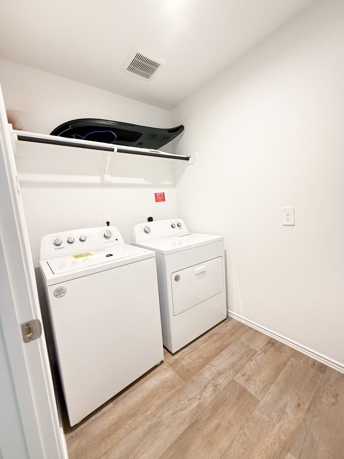 3611 Ashford Grove Fulshear, TX 77441 - Photo 16 of 20 a utility room with dryer and washer