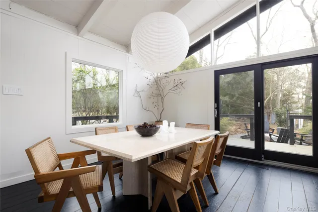 $15,000 | 15 Lake View Court, Southampton, NY 11968