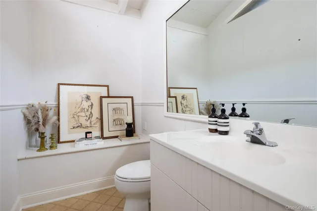 $15,000 | 15 Lake View Court, Southampton, NY 11968