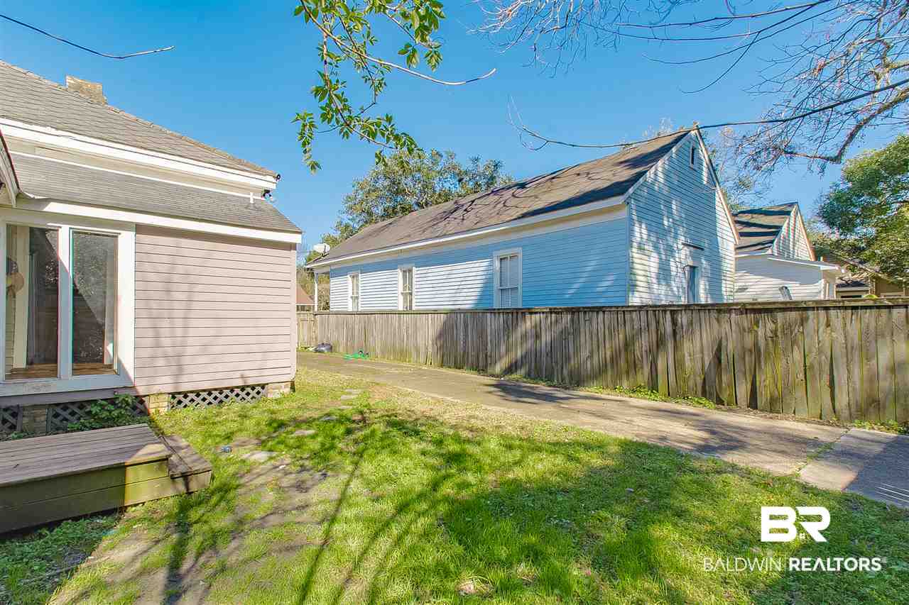 1057 Selma Street Mobile, AL 36604 - Photo 24 of 25 Backyard