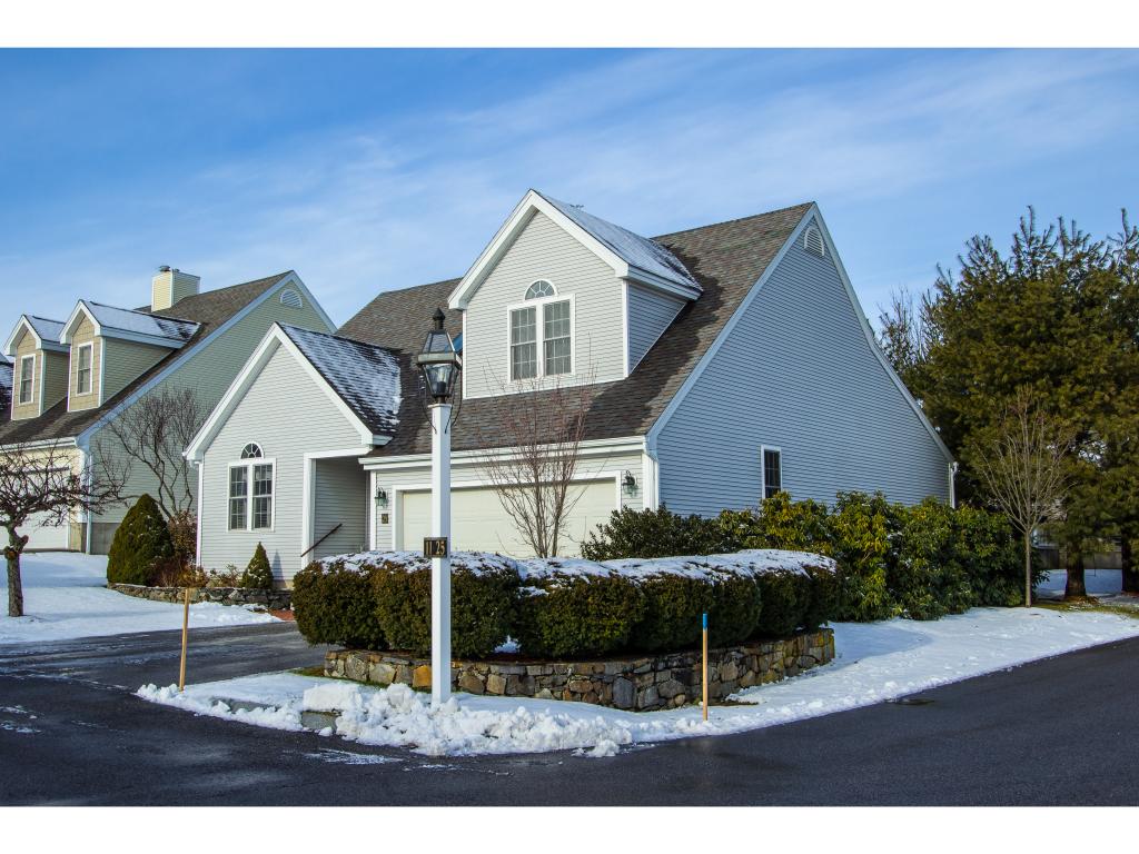 25 Hampton Meadows, Unit 25 Hampton, NH 03842 - Photo 3 of 35