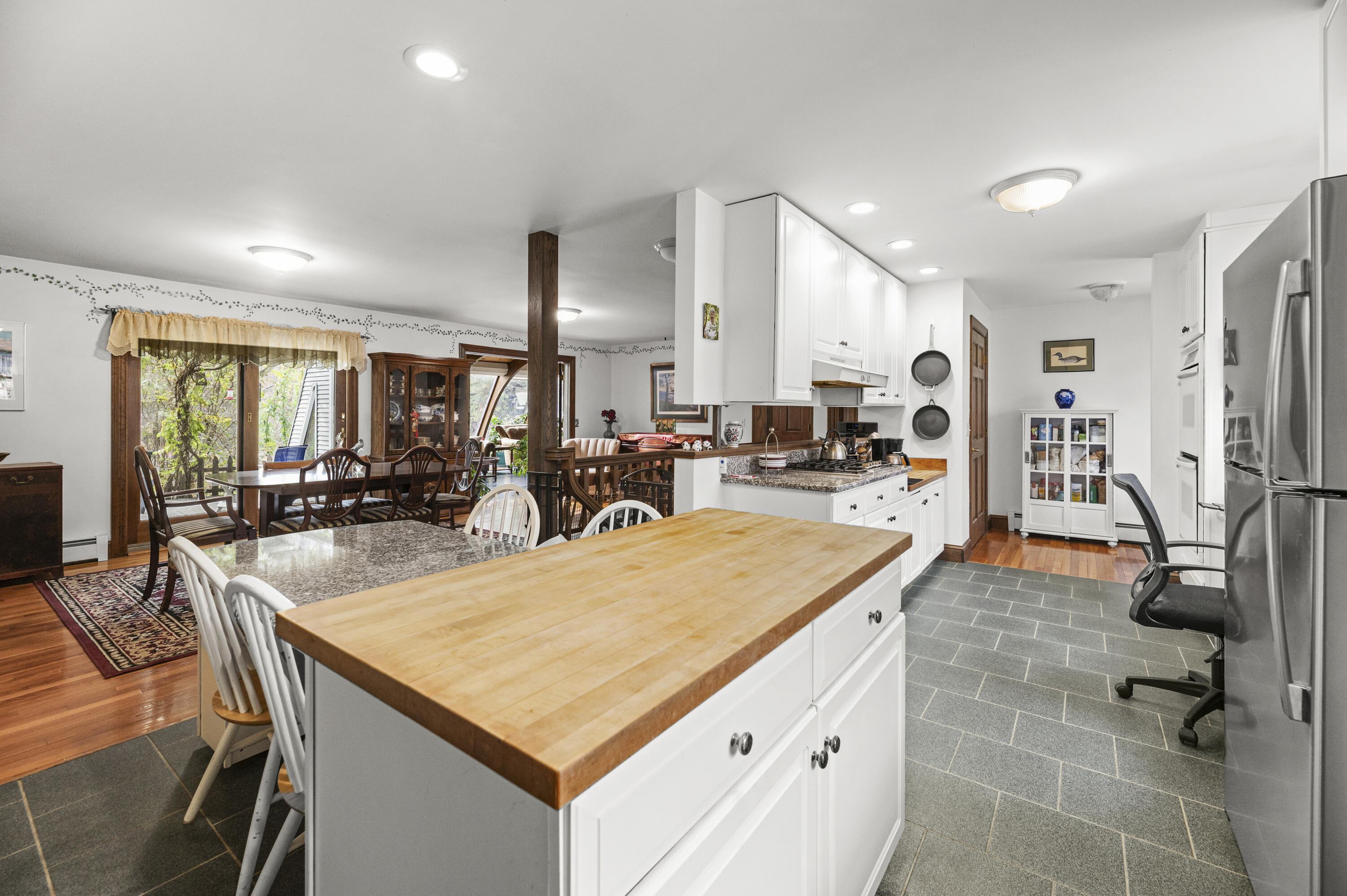 1302 Chase Road Bangor, ME 04401 - Photo 16 of 61 DSC_9512