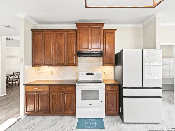 $299,000 | 120 Brook Meadows, Schertz, TX 78154