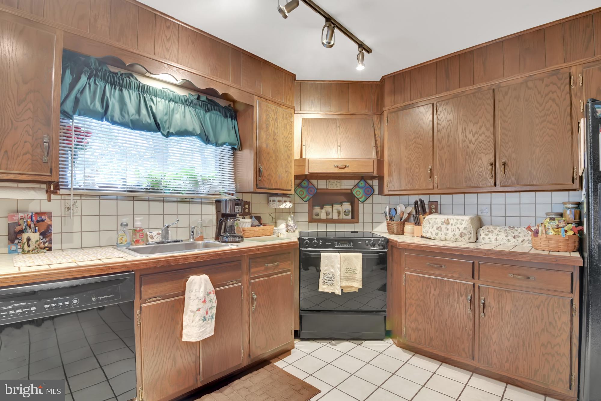 19402 Gunpowder Road Manchester, MD 21102 - Photo 11 of 43 Kitchen