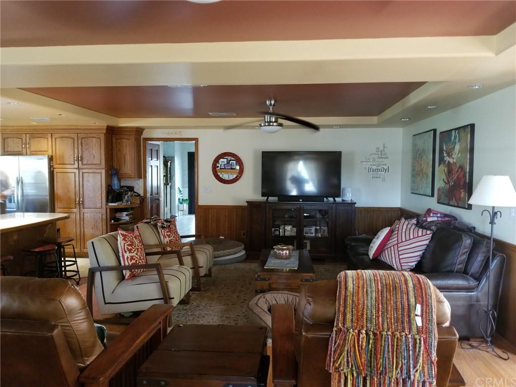 2874 Felix Court Riverside, CA 92503 - Photo 5 of 22