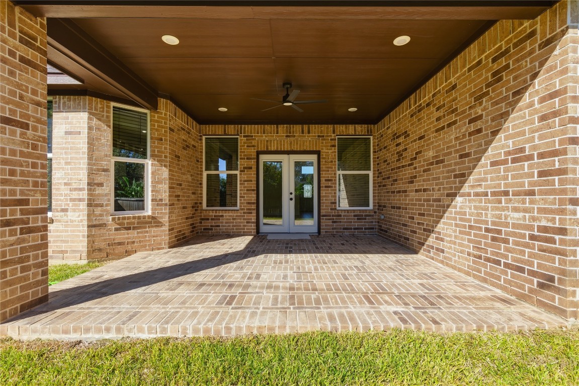 214 Manor Avenue Arcola, TX 77583 - Photo 20 of 26 a front view of a house
