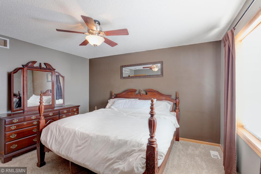 813 River Terrace Street Prescott, WI 54021 - Photo 8 of 32 Gallery Image 8