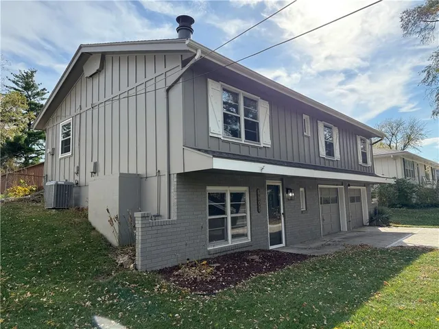 $179,900 | 6905 Sycamore Avenue, Kansas City, MO 64133