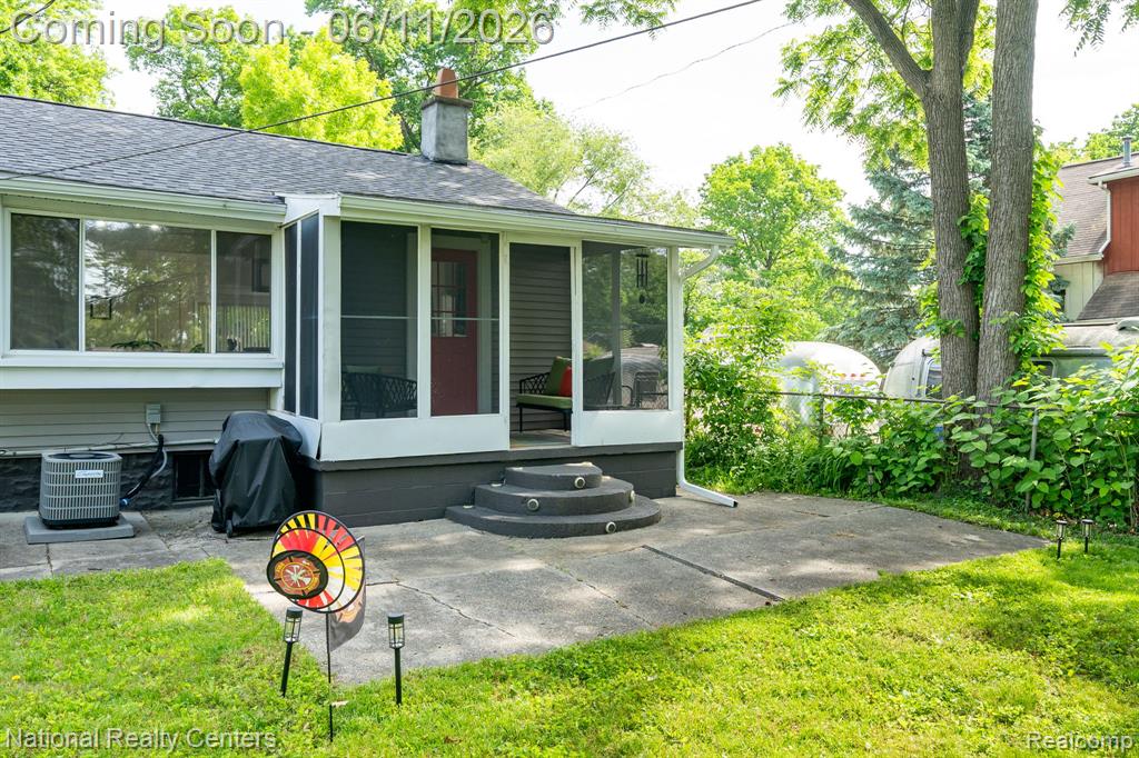 3973 Oak Knoll Road Waterford, MI 48328 - Photo 22 of 32