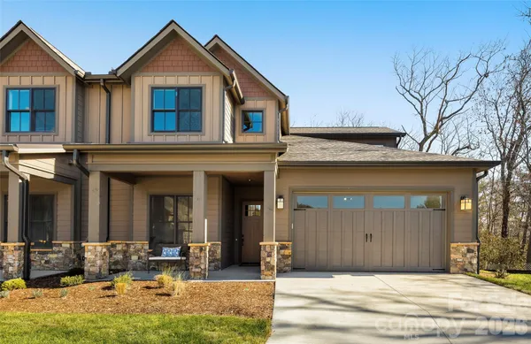 $979,900 | 65 Chimney Chase Trail, Hendersonville, NC 28739