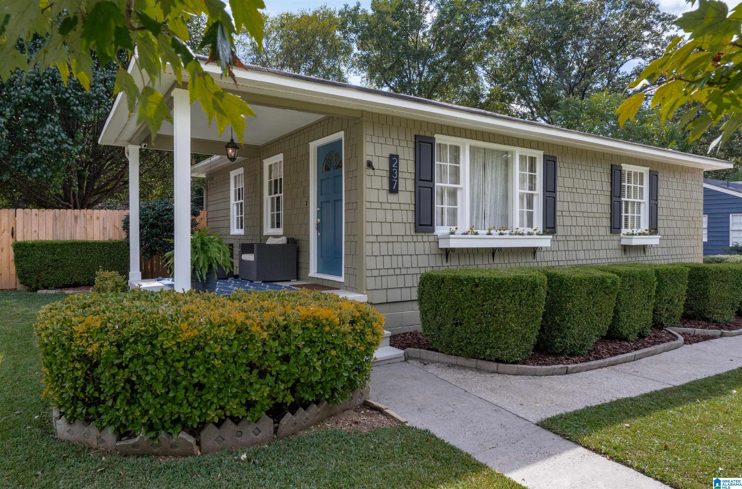 237 Raleigh Avenue Birmingham, AL 35209 - Photo 2 of 46