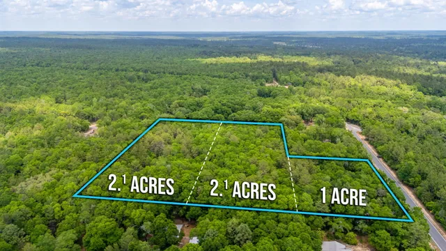 a view of a tennis court