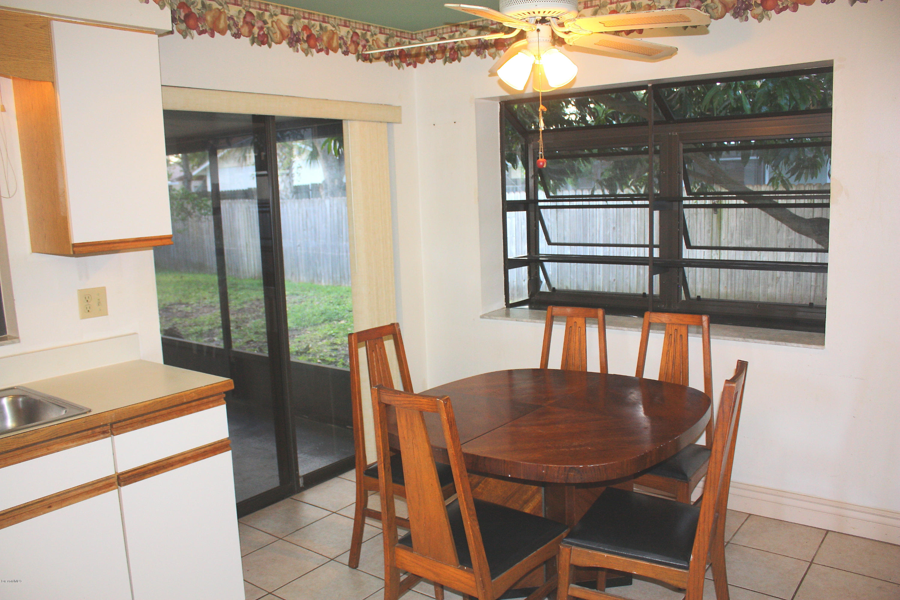 864 Croton Road Rockledge, FL 32955 - Photo 5 of 12 Eat in Kitchen w Bay Window