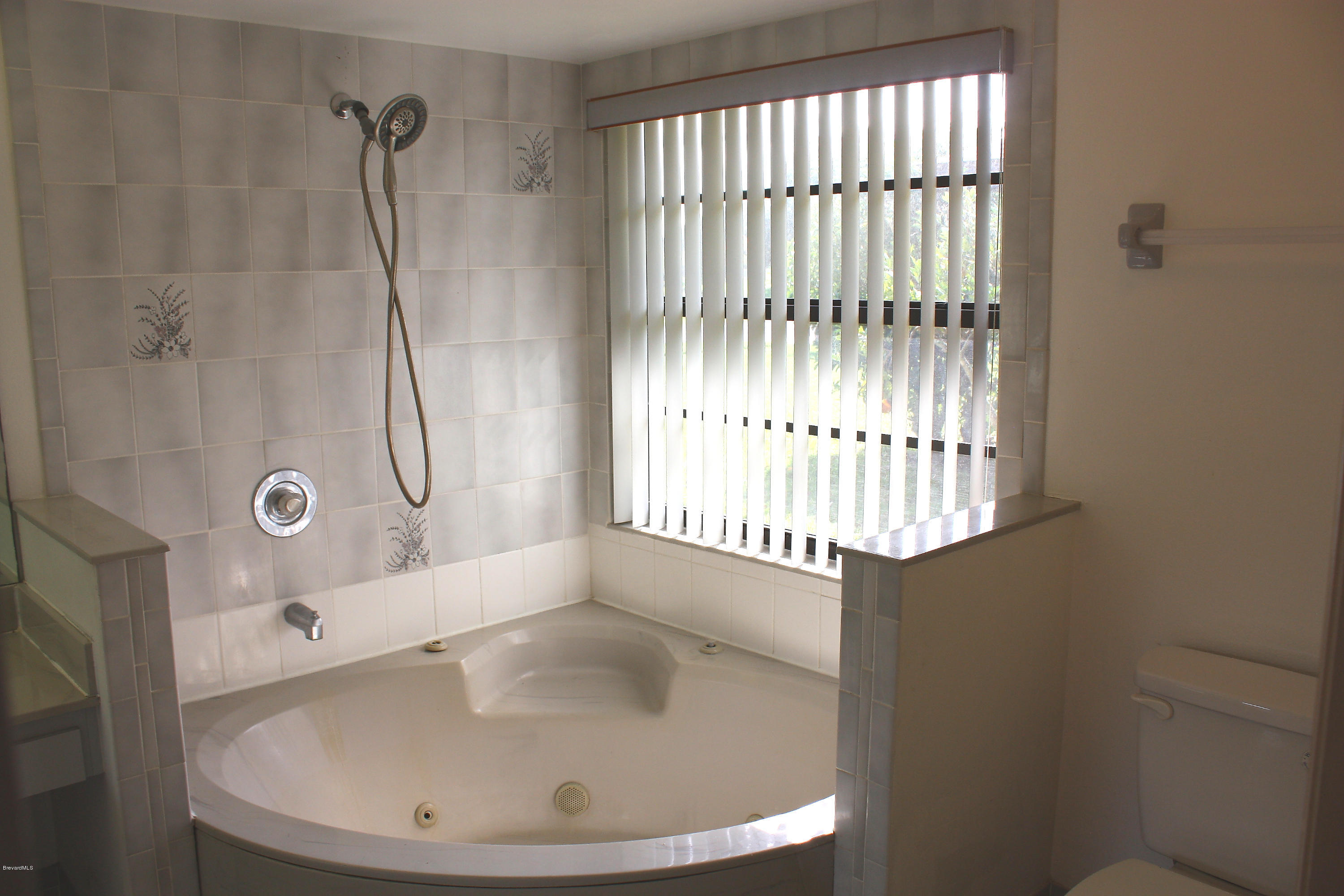 864 Croton Road Rockledge, FL 32955 - Photo 8 of 12 Master Bath