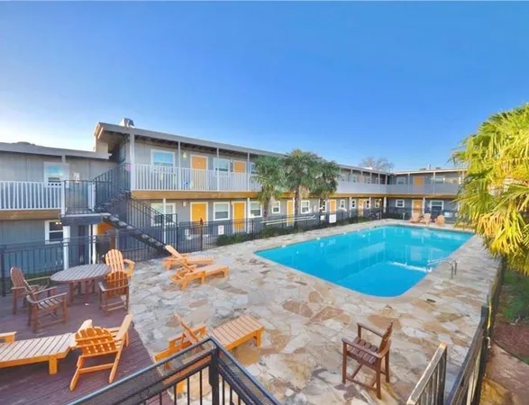 $900 | 2401 Manor Road, Unit 132A, Austin, TX 78722