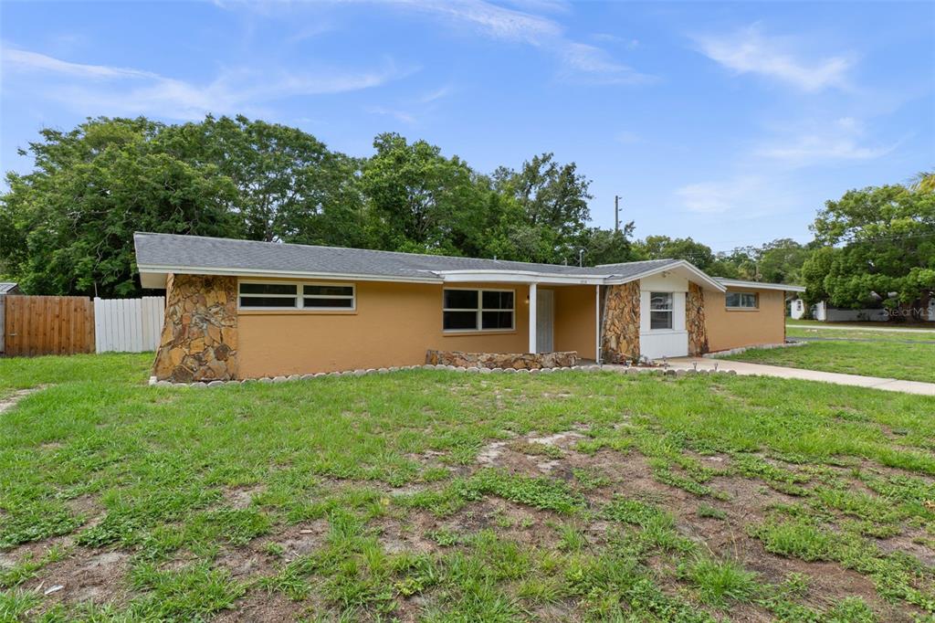 4104 Arrowhead Avenue Spring Hill, FL 34606 - Photo 3 of 36