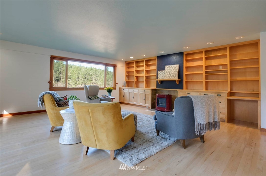 240 Sand Road Port Townsend, WA 98368 - Photo 4 of 38 Gallery Image 4