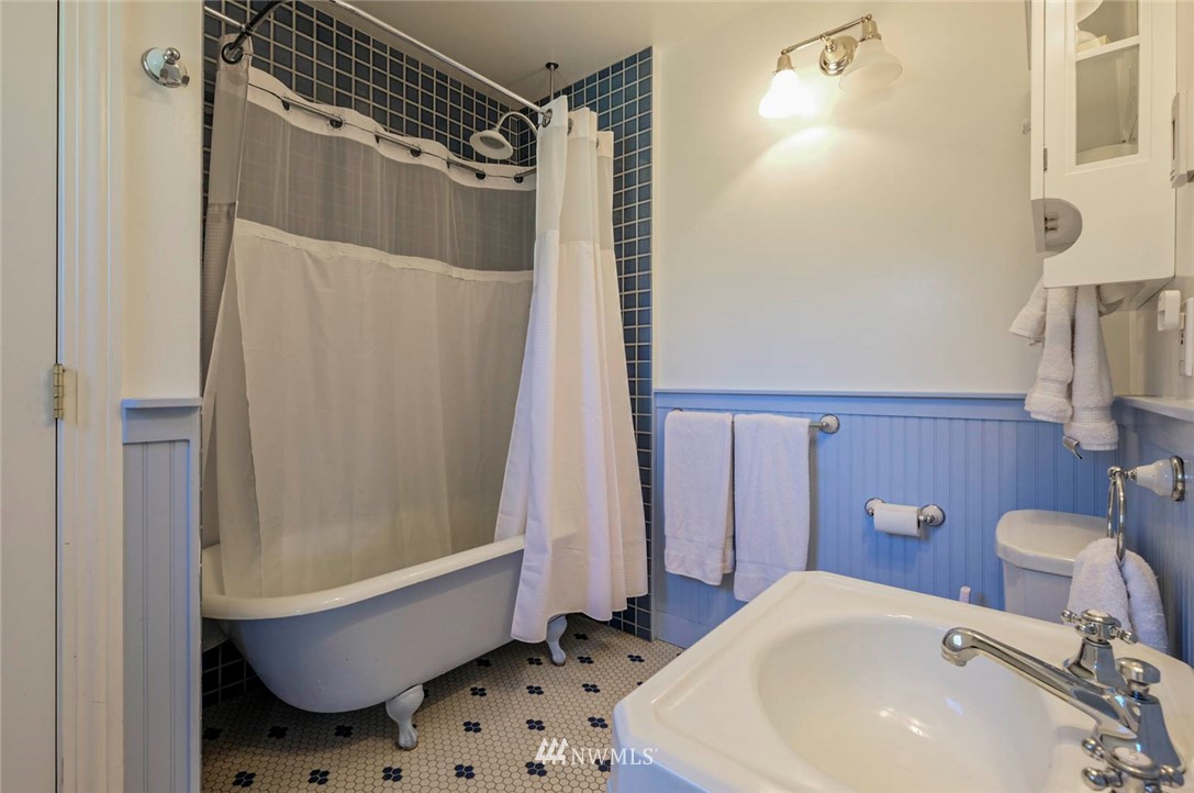 240 Sand Road Port Townsend, WA 98368 - Photo 36 of 38 Gallery Image 36