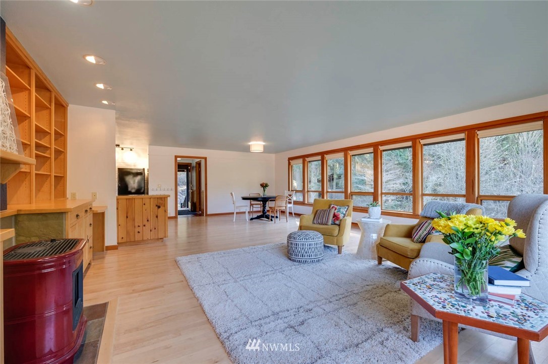 240 Sand Road Port Townsend, WA 98368 - Photo 5 of 38 Gallery Image 5