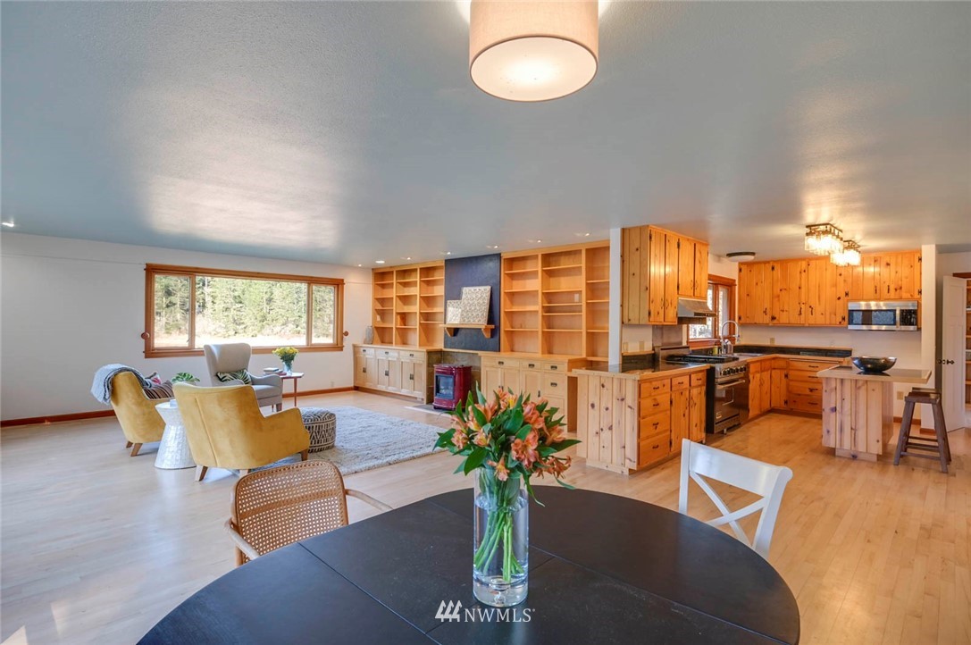 240 Sand Road Port Townsend, WA 98368 - Photo 6 of 38 Gallery Image 6